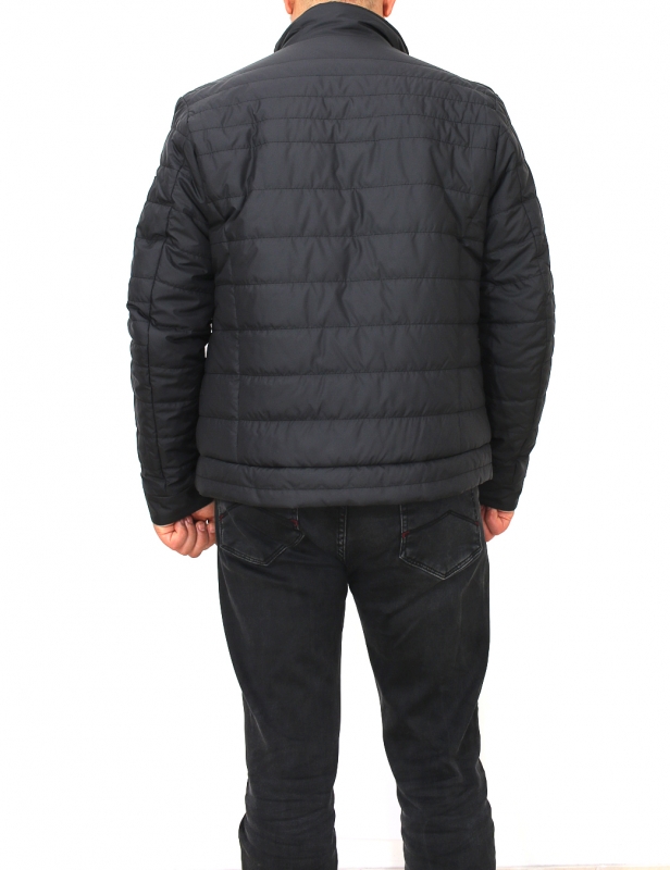 МУЖСКАЯ ОДЕЖДА ВЕТРОВКИ Мужская демисезонная куртка с двумя  боковыми и  двумя внутренними карманами М черный полиэстер 62SS7790M Black VIVACANA